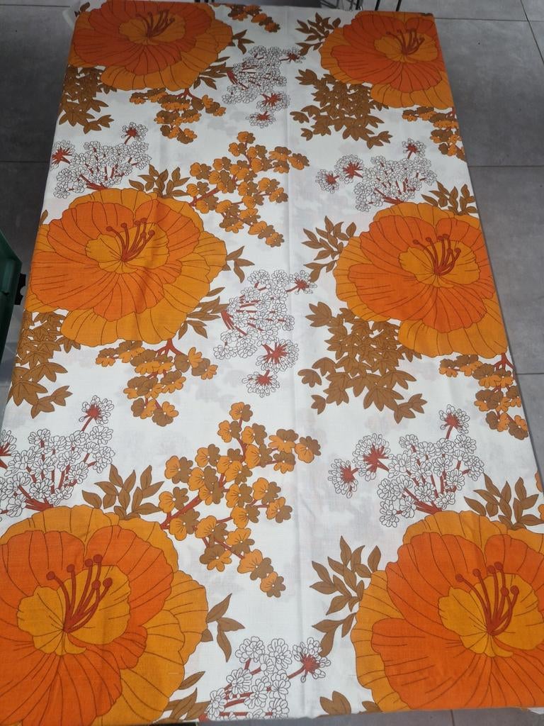 Retro tafelkleed uit de jaren 70 met enorme bloemen motief, Ophalen of Verzenden