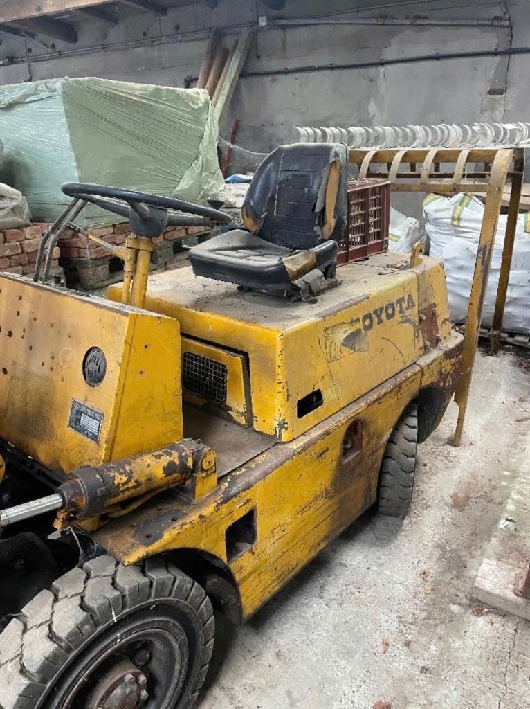 Werkende heftruck Toyota, Ophalen, Diesel, 2000 tot 3000 kg, TOYOTA