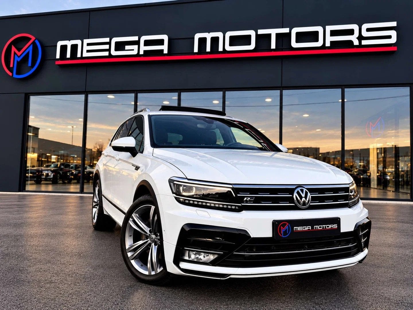 Volkswagen Tiguan 2.0 TDi 150CV R-LiNE" BAUTO+F1 PANO CARPLA, Autos, Cuir, Achat, Entreprise, https://public.car-pass.be/vhr/6caeac55-22d7-456c-a8e0-9c2410b80258
