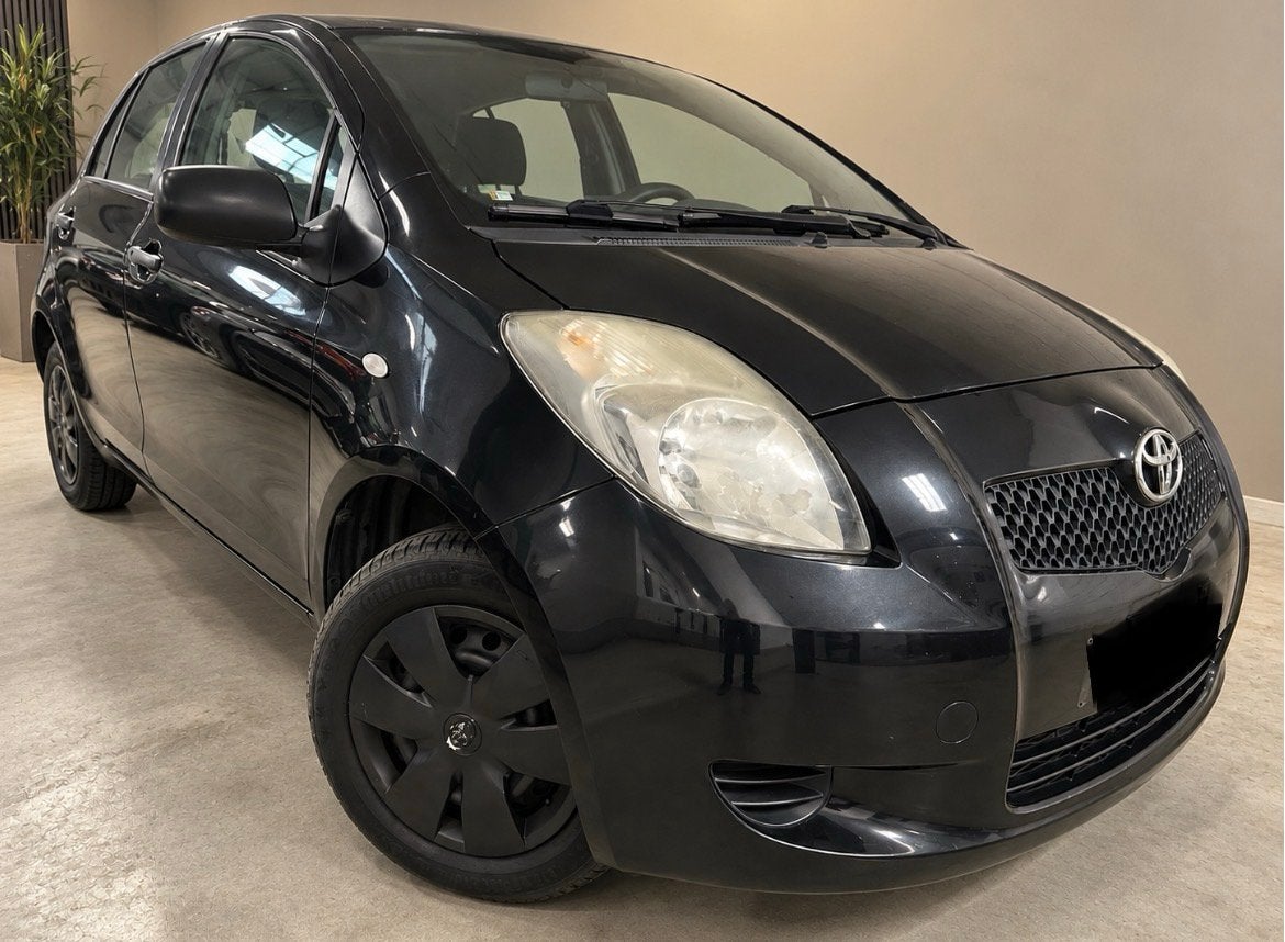TOYOTA YARIS 1.0i FACE 2/ C.T OK+CAR-PASS/ 5 PORTES/ BELLE, Achat, Boîte manuelle, Noir, 5 portes