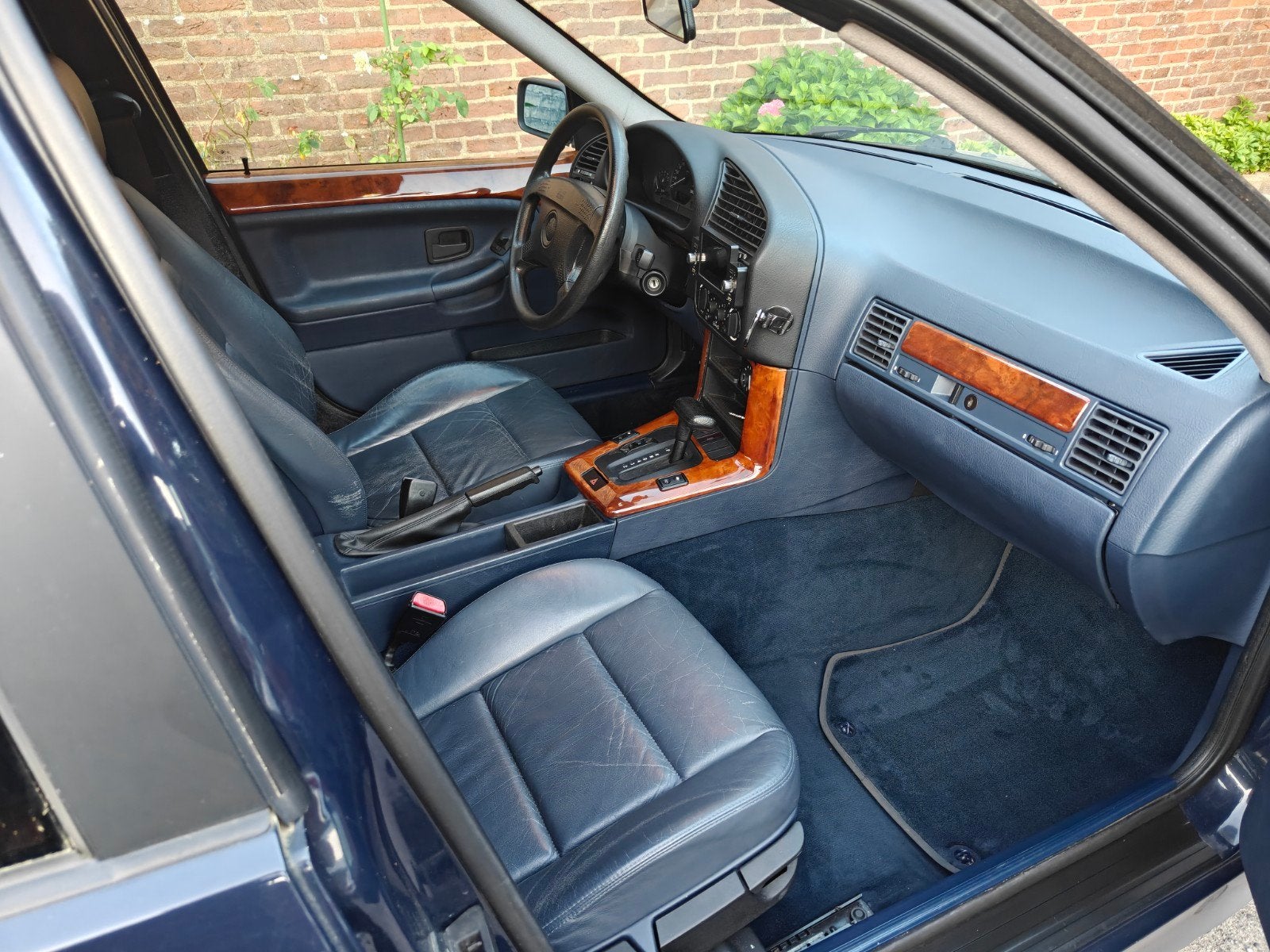 BMW E36, Auto's, 4 deurs, Achterwielaandrijving, 110 kW, Blauw