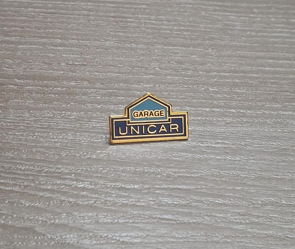 PIN - GARAGE UNICAR - AUTOMOBILE, Envoi, Utilisé, Transport, Insigne ou Pin's