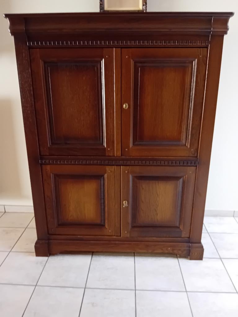 Kast, Maison & Meubles, Armoires | Armoires murales, Avec porte(s), Moins de 150 cm, Comme neuf, Chêne