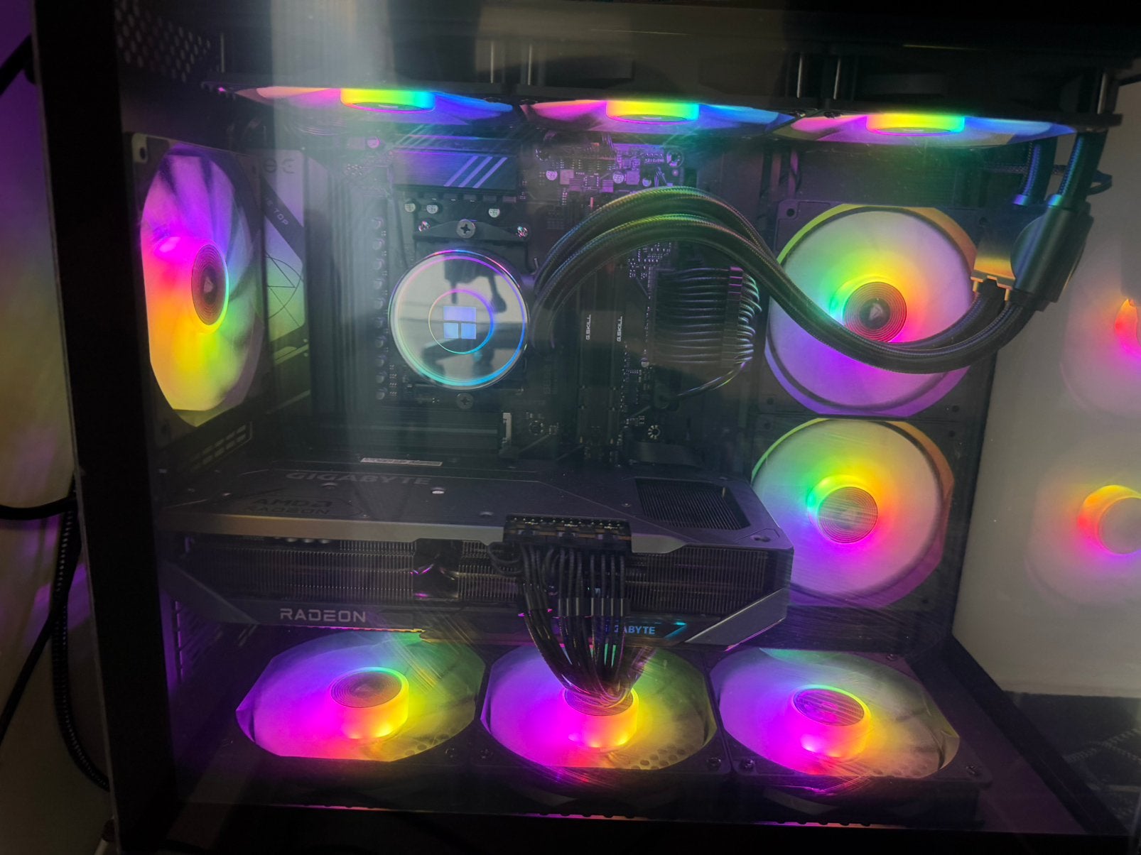 Krachtige Gaming PC – Ryzen 7 7800X3D & Radeon RX 9070 XT, 32 GB, Comme neuf, Enlèvement, Gaming
