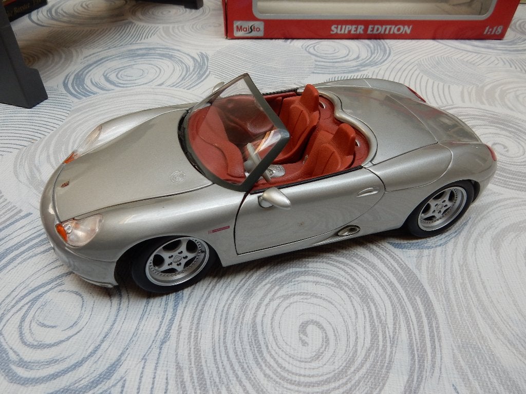 Porsche 1/18., Hobby en Vrije tijd, Modelauto's | 1:18, Maisto, Ophalen of Verzenden