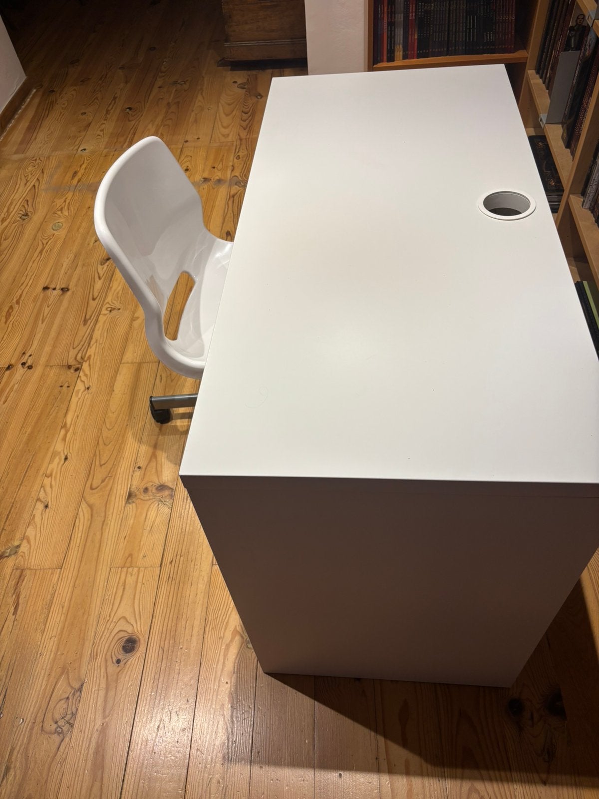 Bureau et chaise Ikea, 105 cm, Bureau d'écolier, 50 cm, Enlèvement