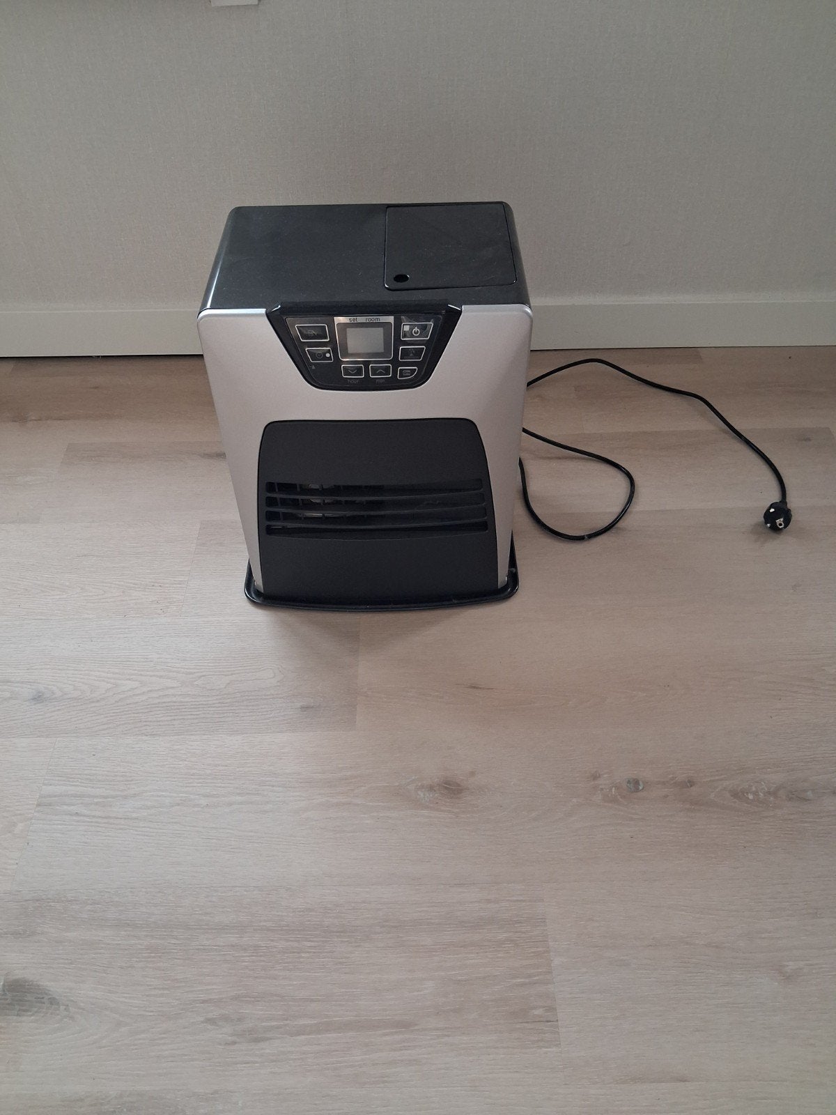 Radiateur laser Zibro LC-DX 32 (jusqu'à 120 m³), Autres carburants, Comme neuf, Enlèvement, Autres types