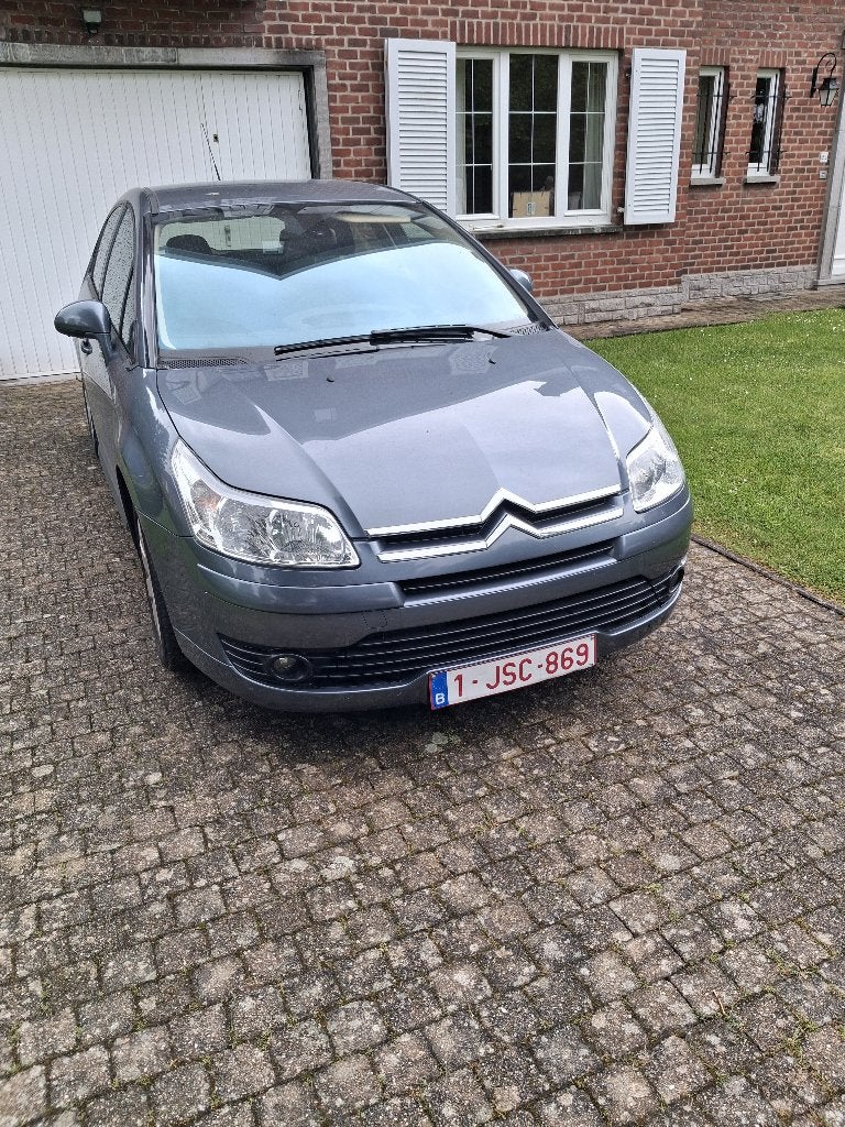 CITROËN C4 ESSENCE 25000KM 1ER PROPRIO., Argent ou Gris, Boîte manuelle, Entretenue par le concessionnaire, 5 portes