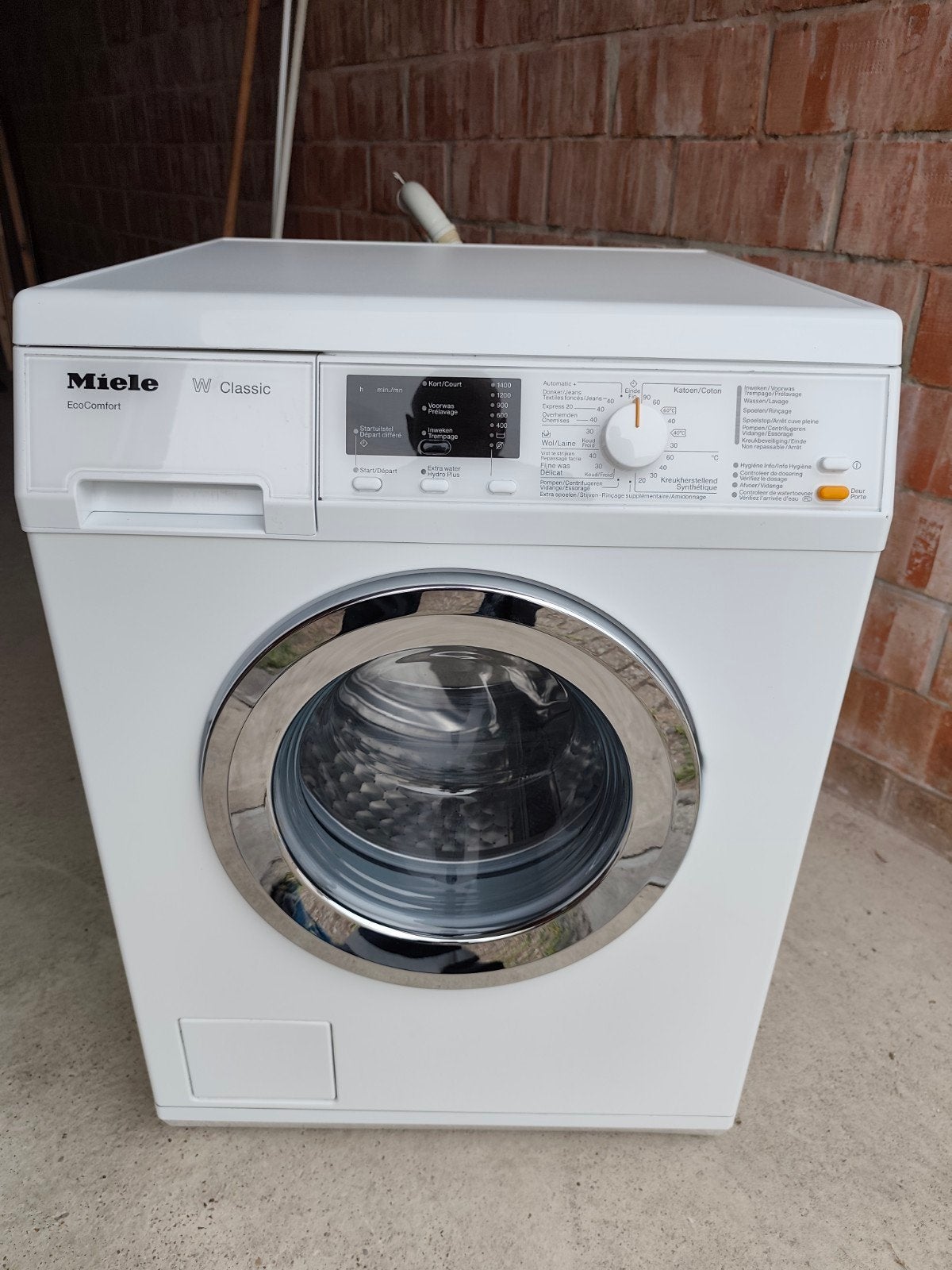 MIELE WASMACHINE WDA210, Elektronische apparatuur, Wasmachines, Ophalen, Zo goed als nieuw, Voorlader, 1200 tot 1600 toeren