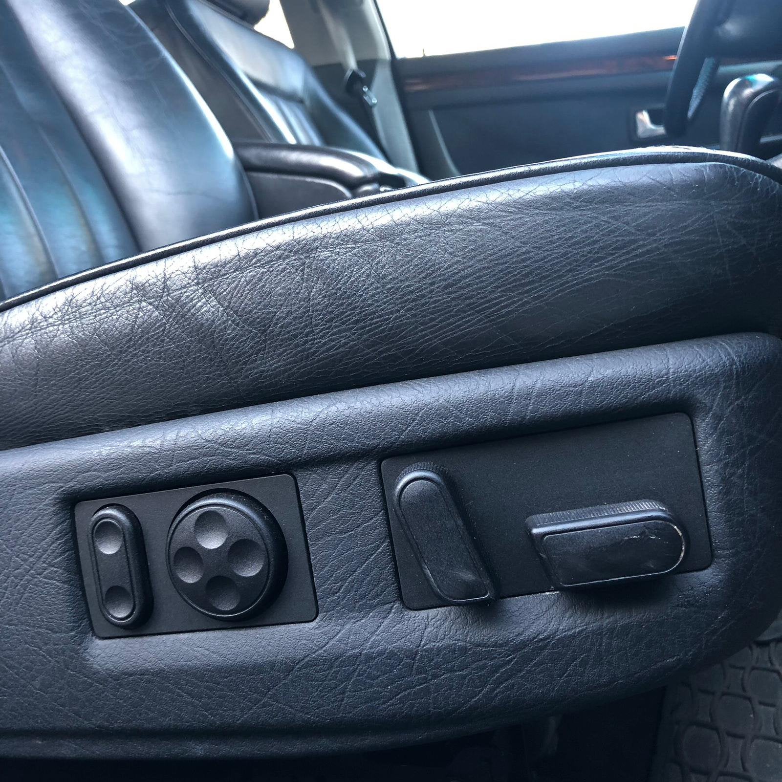 Audi A8 4.2 Quattro oldtimer, foto 11
