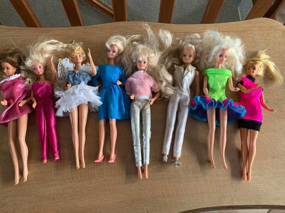 8 barbies vintage, Enlèvement, Utilisé