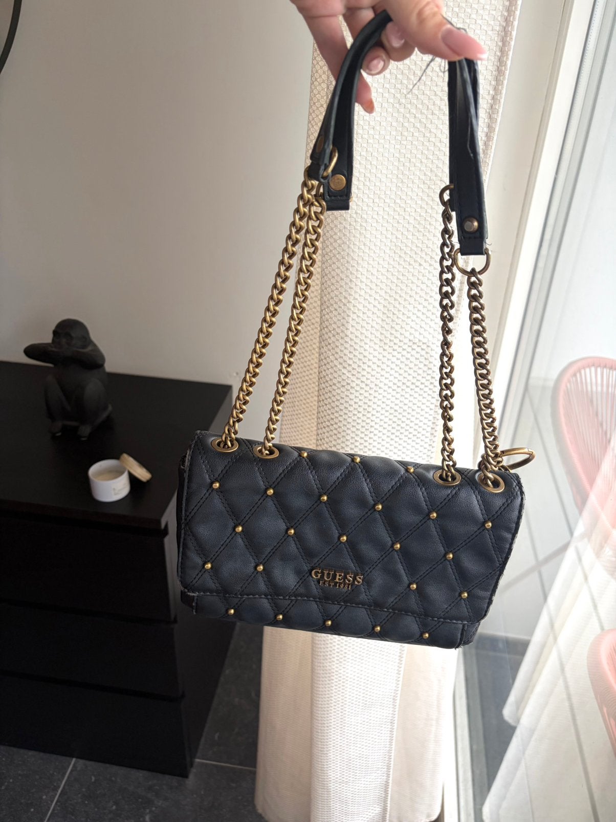 Sac à bandoulière matelassé noir Guess Triana, Envoi, Utilisé, Noir, Sac à bandoulière
