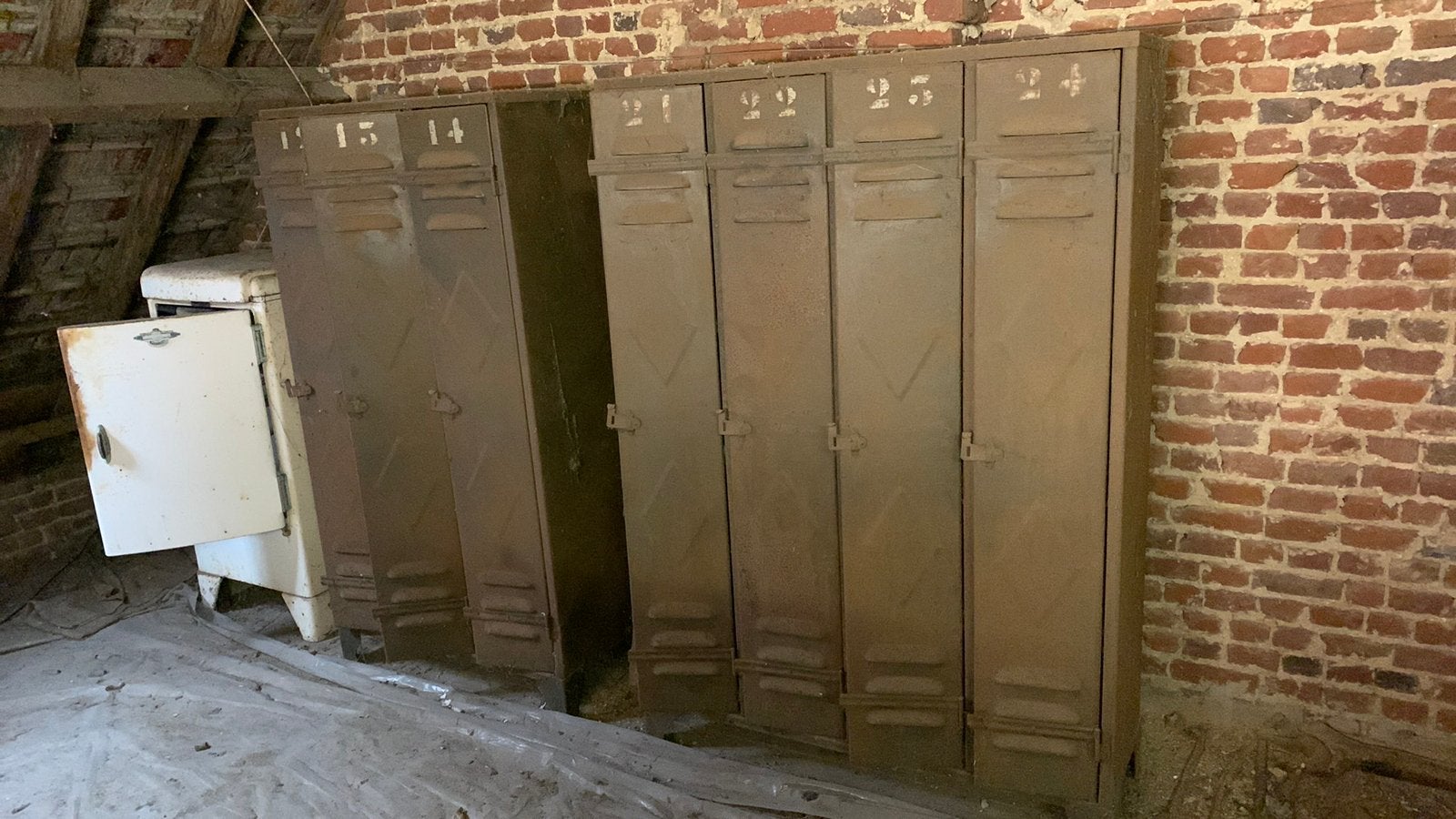 Oude metalen garderobe, Ophalen of Verzenden