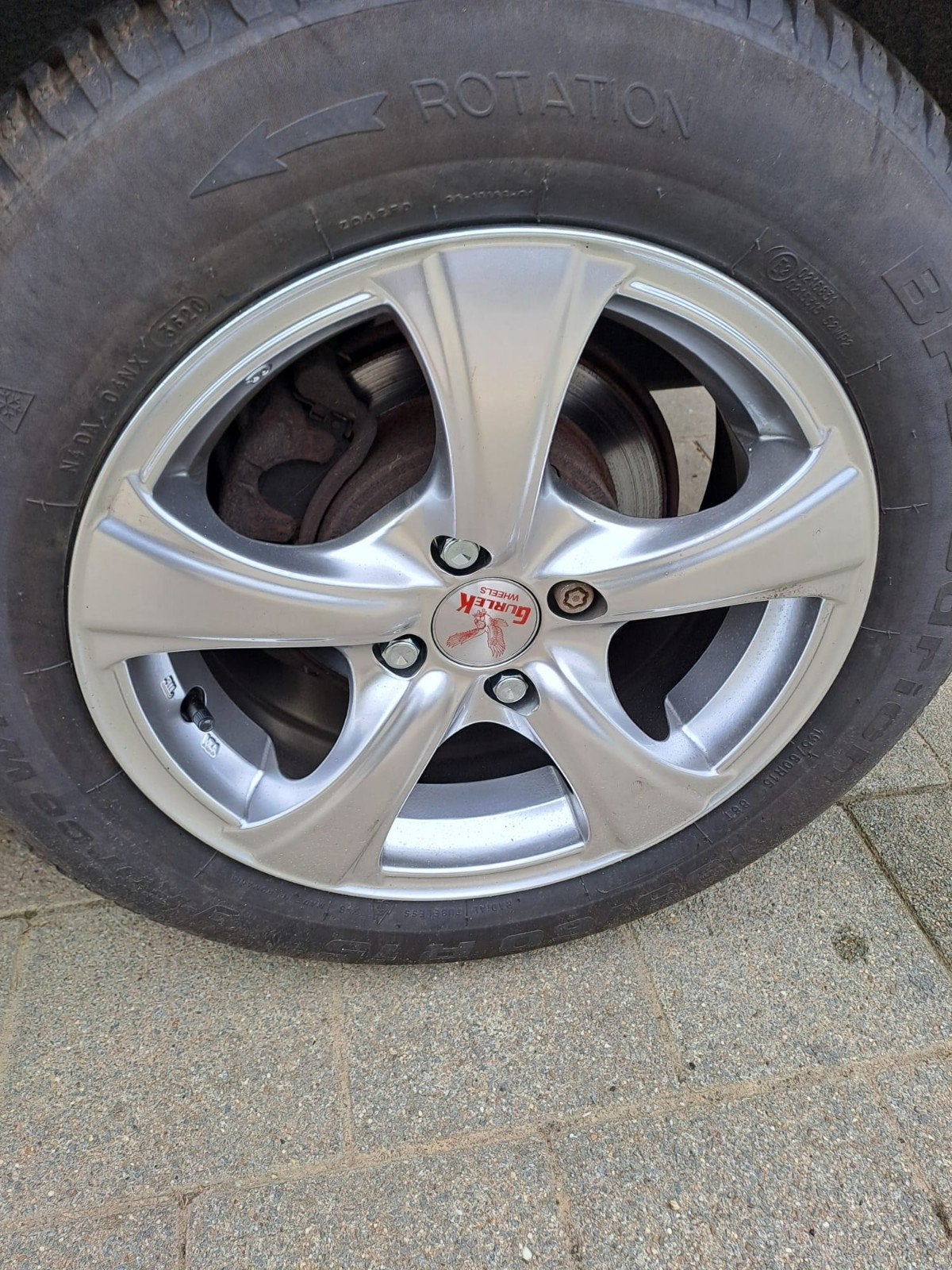 Toyota Corolla benzine 2007 klaar voor registratie, Auto's, Bruin, Corolla, Handgeschakeld, 5 deurs