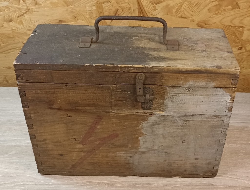 Rare caisse Allemande de télégraphiste / radio ww2, Collections, Envoi, Armée de terre, Autres types