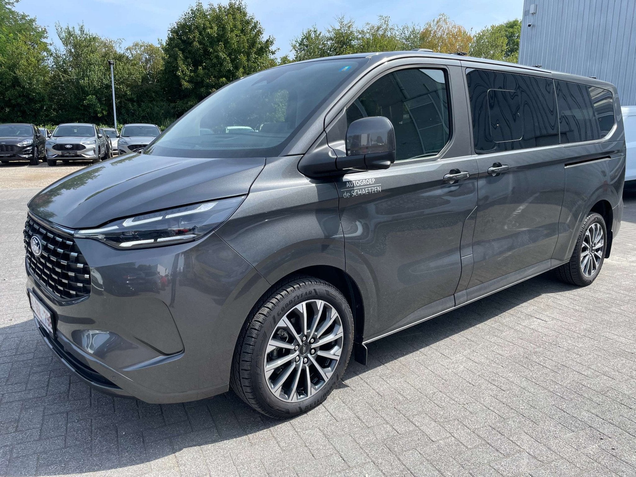 Ford Tourneo Custom 2.5 PHEV 232PK Titanium LWB 8 Plaatsen, Autos, Cuir, Achat, https://public.car-pass.be/vhr/169fa54b-48ab-43fb-8e58-d25340065872