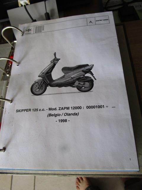 6 onderdelen-/werkplaatshandboeken Vespa (Piaggio) scooters, Ophalen of Verzenden, Overige merken