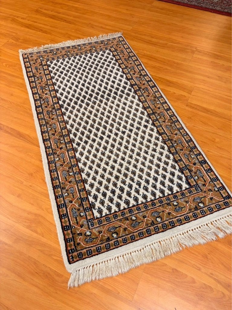 Perzisch tapijtje bruin beige 137/71 cm, Huis en Inrichting, Ophalen of Verzenden, Gebruikt, Bruin