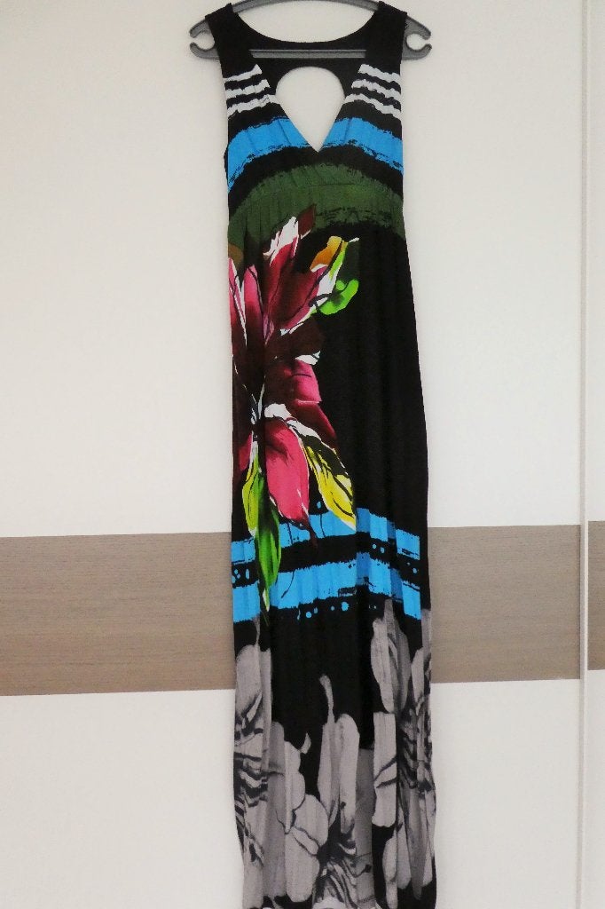 Superbe Robe Longue Désigual Taille M NEUF !, Vêtements | Femmes, Robes, Desigual, Enlèvement, Neuf, Taille 38/40 (M)
