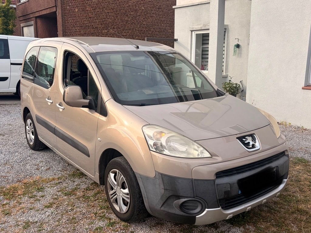 Peugeot partner 1.6hdi 5places 2012model euro5, Auto's, Euro 5, Monovolume, 5 deurs, Particulier