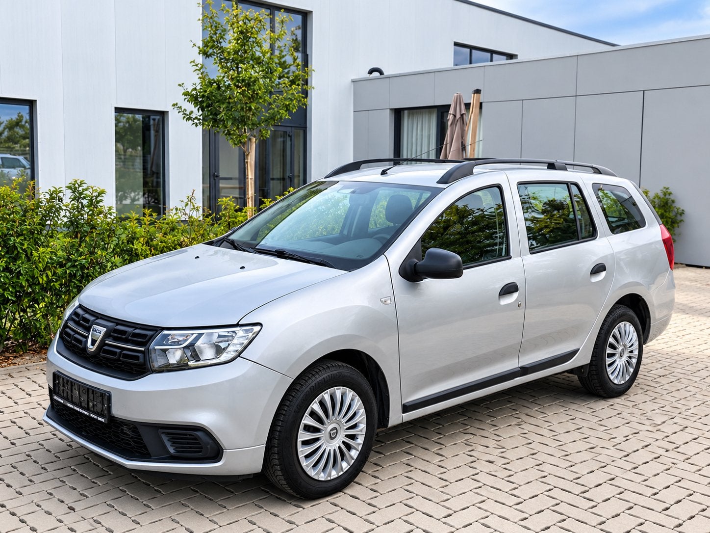 Dacia Logan Mcv Benzine 2017 + Garantie, Auto's, Euro 6, Logan, 5 deurs, 66 kW