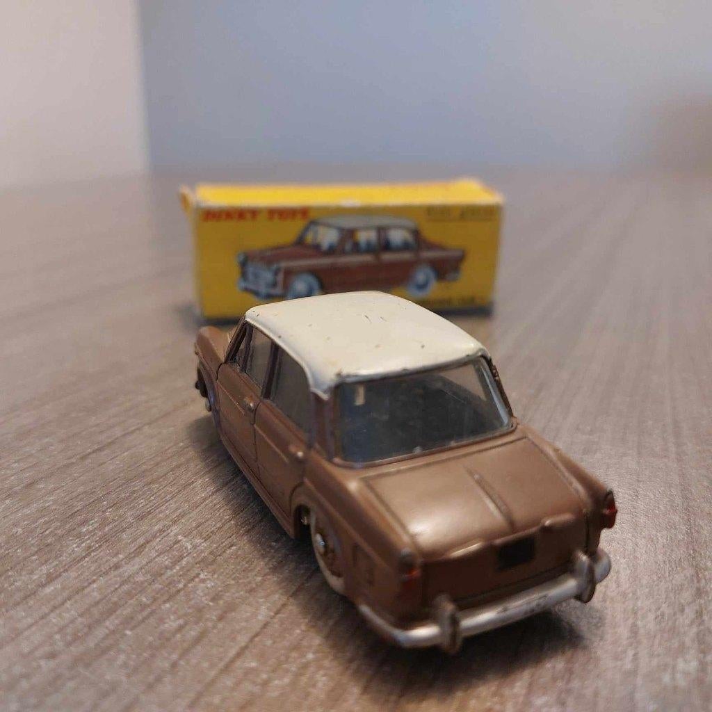 DINKY TOY FIAT 1200 TE KOOP MET ORIGINELE VERPAKKING, Hobby en Vrije tijd, Modelauto's | 1:43, Zo goed als nieuw, Auto, Dinky Toys