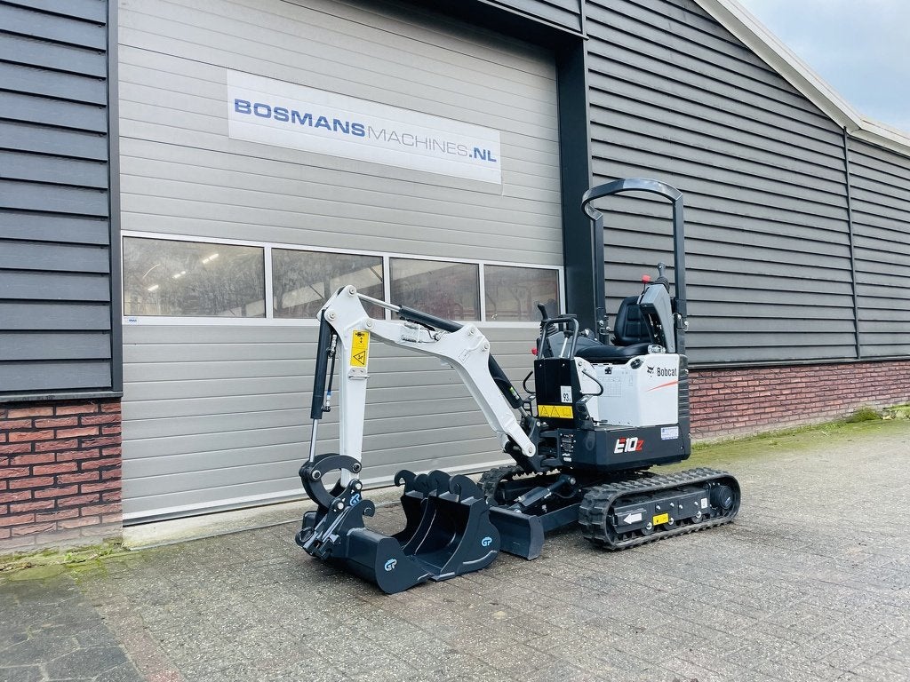 Bobcat E10z minigraver NIEUW incl CW05 wissel + 3 bakken, Articles professionnels, Doosan Bob, Communications.emea@doosan.com