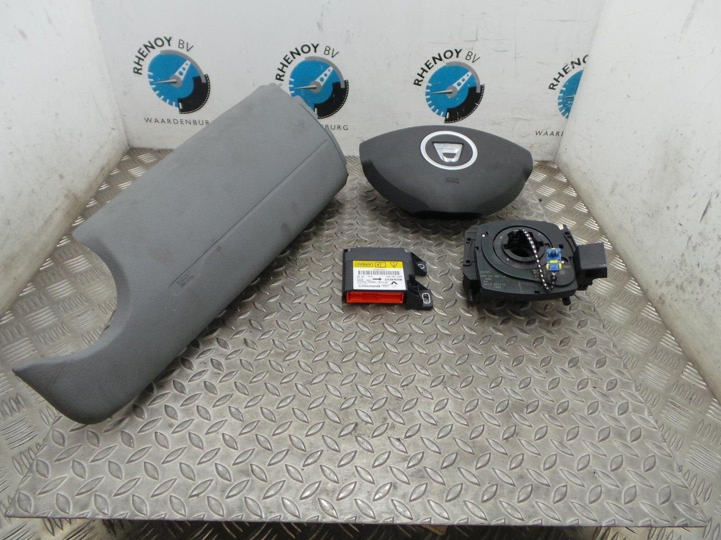DACIA DUSTER AIRBAG SET 2012, Ophalen of Verzenden, Gebruikt, Stiba lid