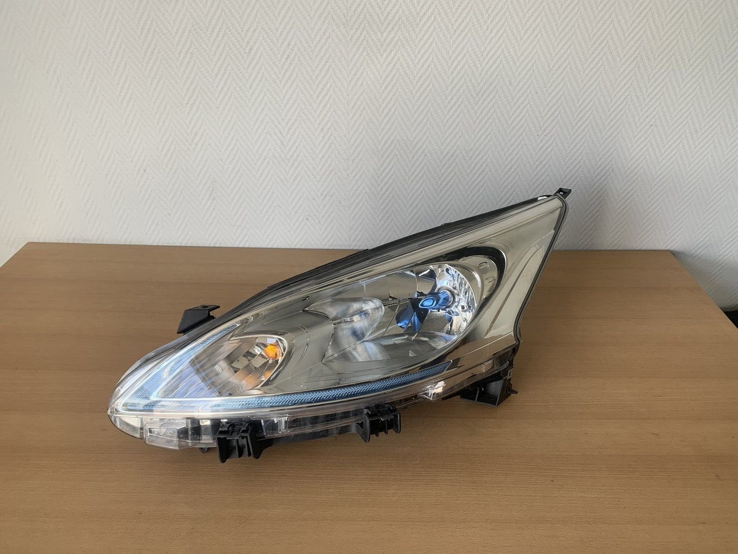 koplamp links nissan E-NV NV200 2014 tot 2021 260604FA0A, Autos : Pièces & Accessoires, Éclairage, Nissan, Utilisé, Enlèvement ou Envoi