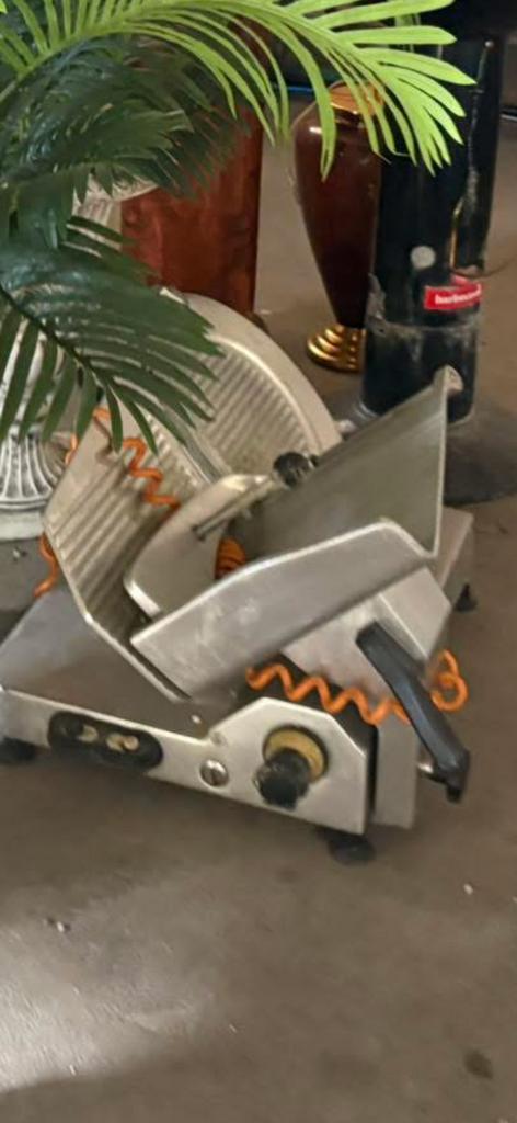 Profesioneel vleessnijmachine, Ophalen
