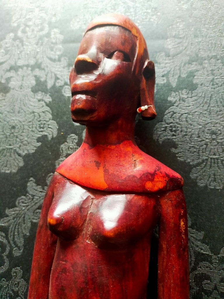 Beeldje in hout uit GABON Afrika, Hout, Bruin, Afrika, 50 - 100 cm