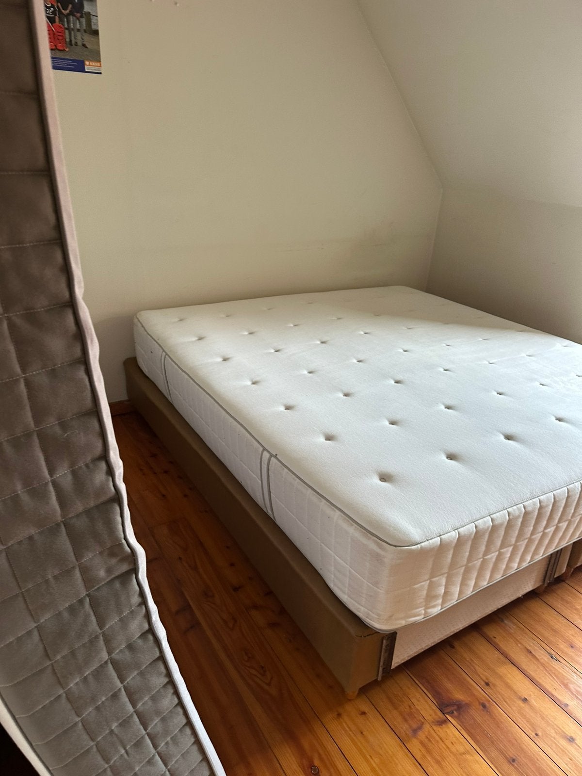 Bed plus matrassen, twee stuks 180  200, Ophalen, Tweepersoons, Zo goed als nieuw, Bedbodem