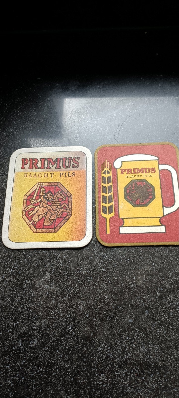 2 oude bierviltjes Primus Haacht pils, Verzamelen, Biermerken, Ophalen of Verzenden
