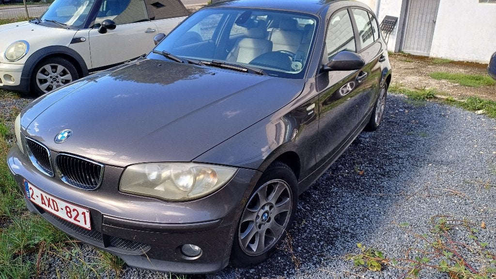 Bmw 116 i, Autos, Cuir, Beige, Boîte manuelle, 5 portes