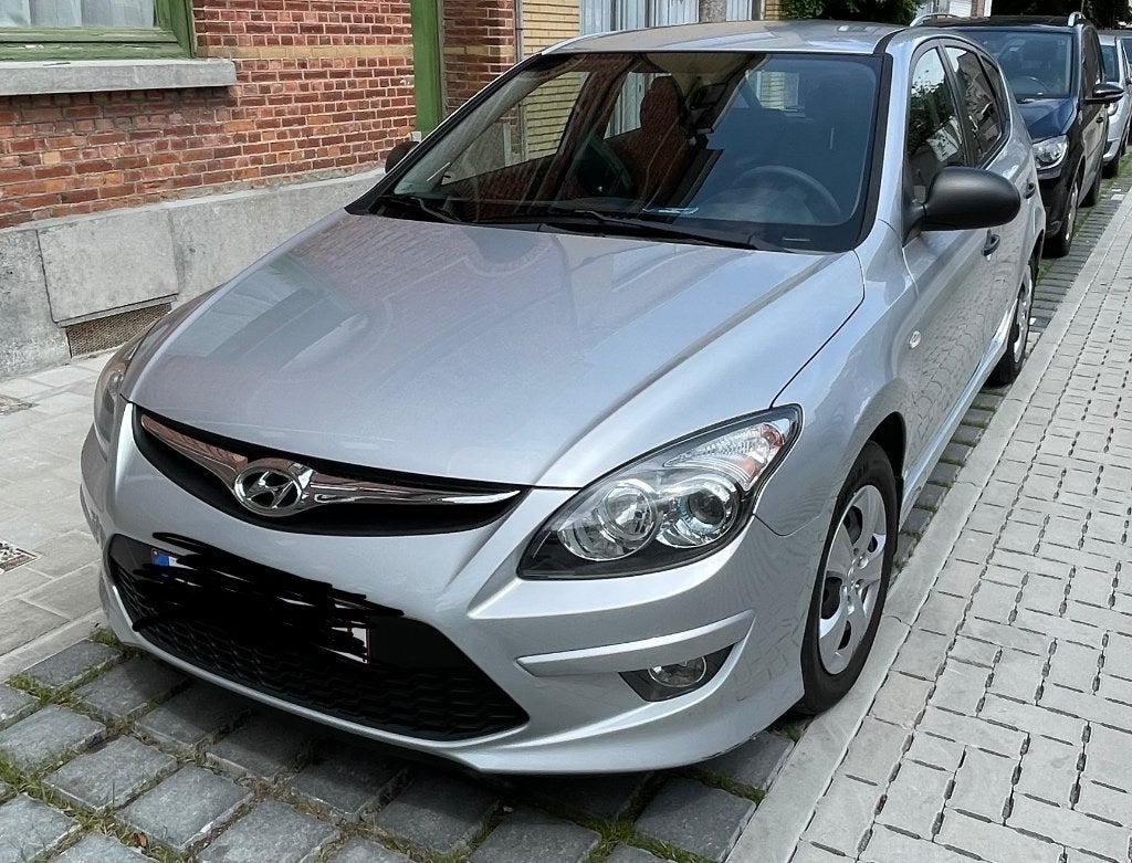 Hyundai I30, Autos, Hyundai, Argent ou Gris, Achat, Boîte manuelle, Noir