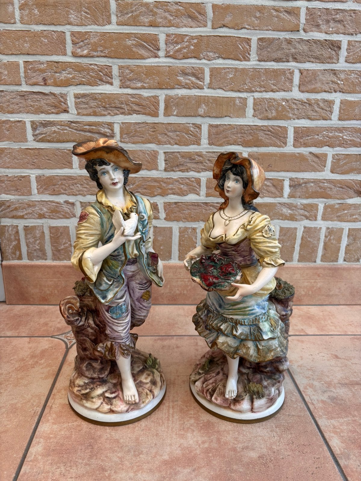 Vintage Italiaanse porseleinen beeldjes - capodimonte, Ophalen, Zo goed als nieuw