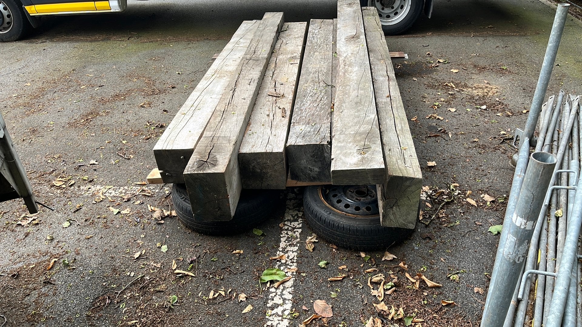 Eiken balken, Doe-het-zelf en Bouw, Hout en Planken, Ophalen, Zo goed als nieuw, Eiken