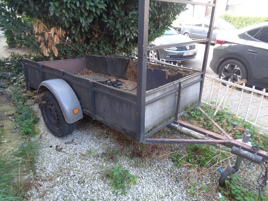 aanhangwagen, Enlèvement, Utilisé