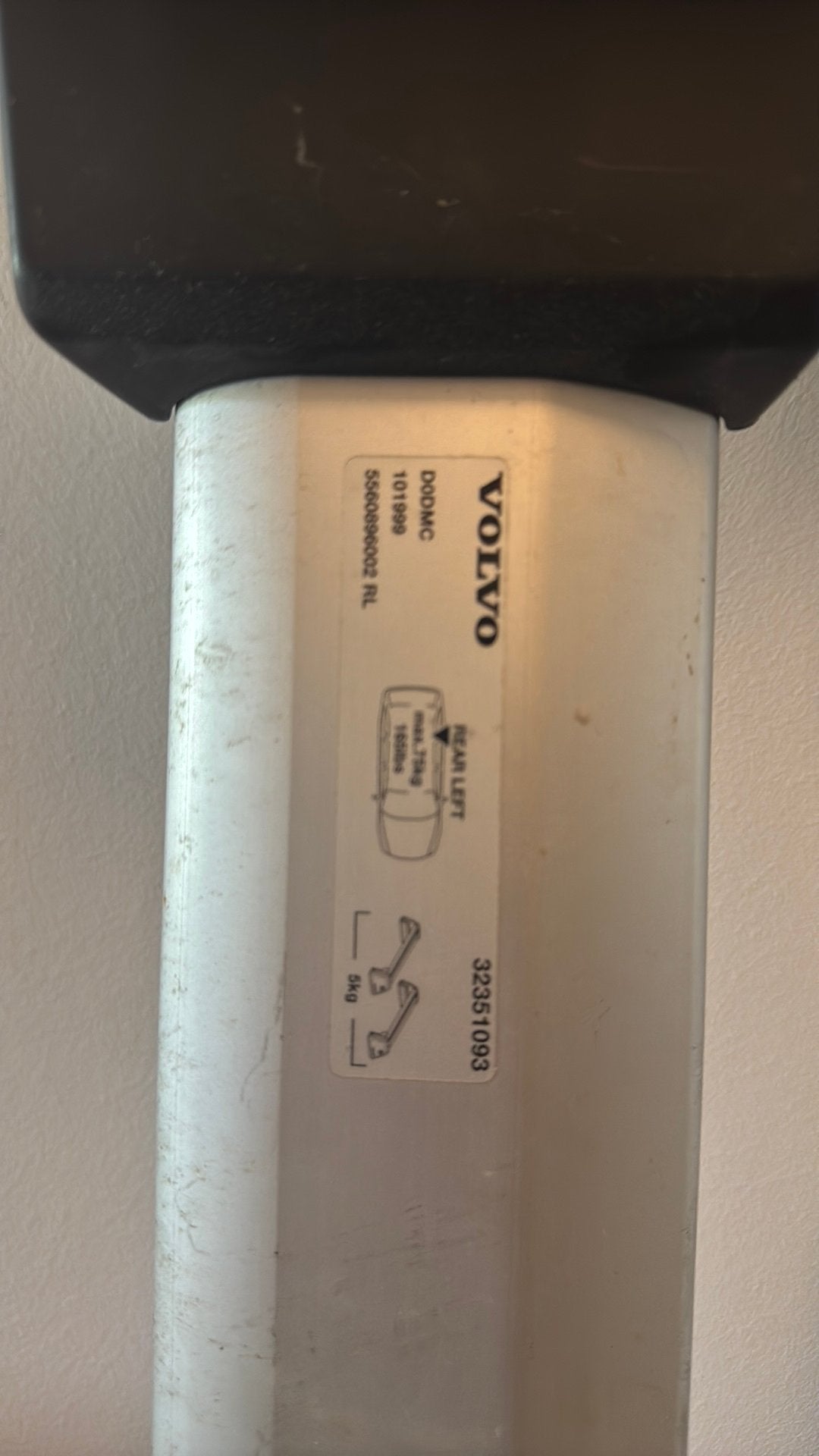 Aluminium dakdragers van Volvo Ref. 32351093 Met sloten, Ophalen, Zo goed als nieuw