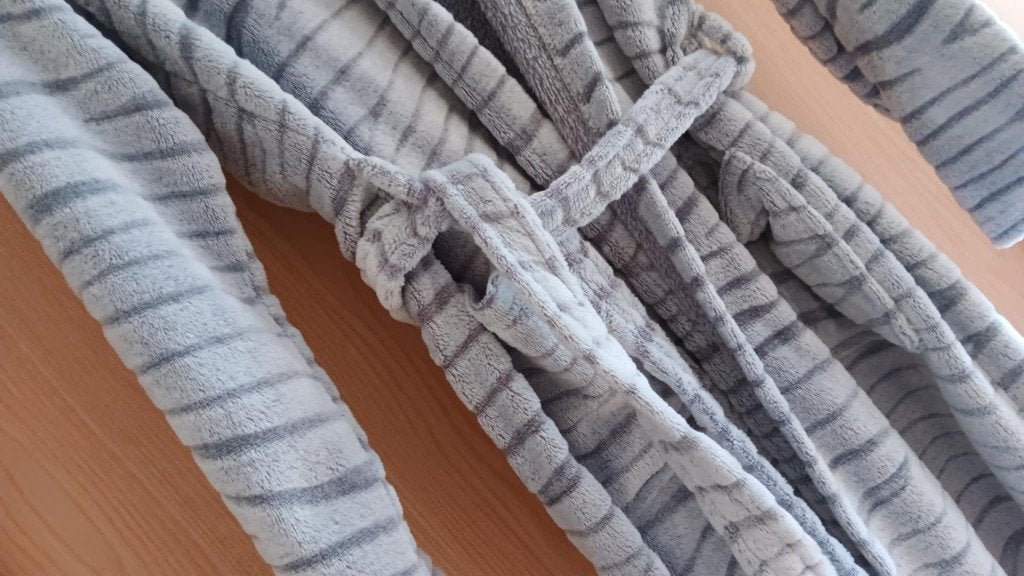 Badjas fleece grijs   Maat L, Kleding | Dames, Ophalen, Zo goed als nieuw, Maat 42/44 (L)