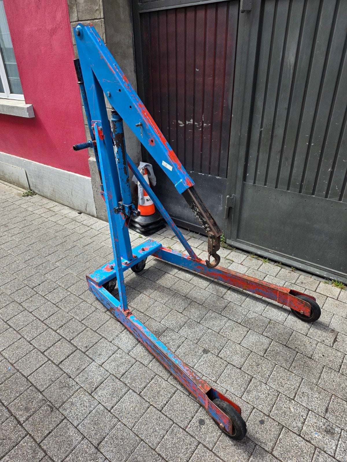 Girafe d atelier, Enlèvement, Utilisé