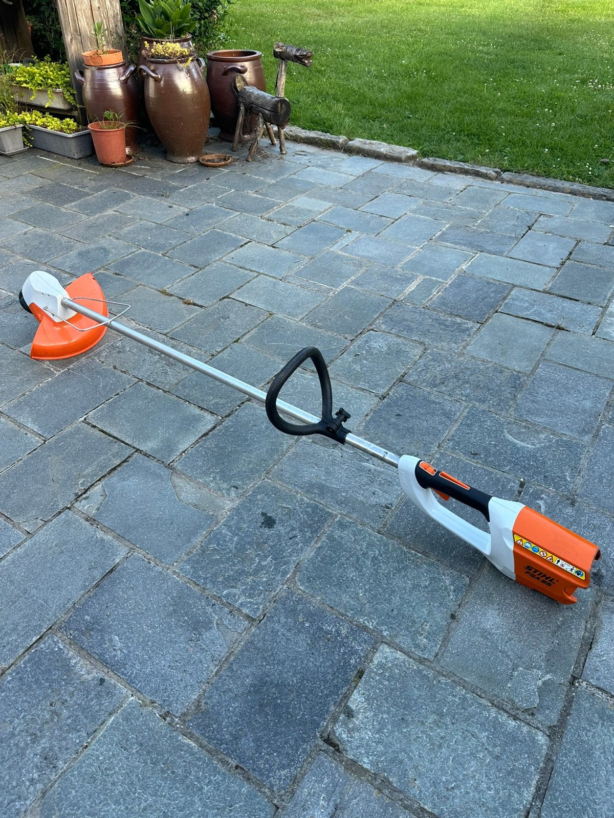Stihl fsa 86 bosmaaier, Tuin en Terras, Ophalen, Zo goed als nieuw, 10 tot 30 cm, Accu