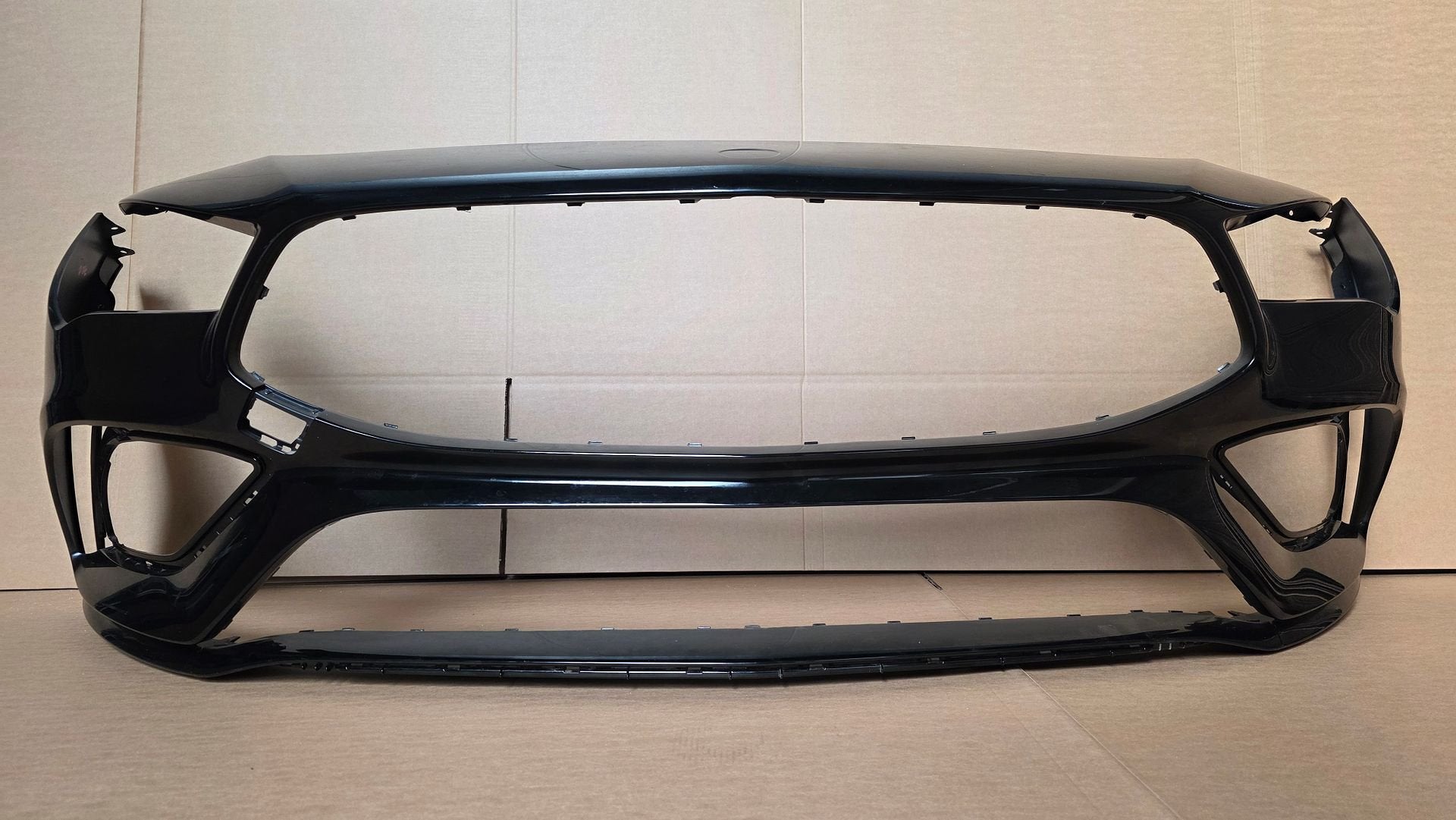 Voorbumper Mercedes Cla Klasse W118 AMG Line Bumper MOOI, Gebruikt, -, Voor, Ophalen of Verzenden
