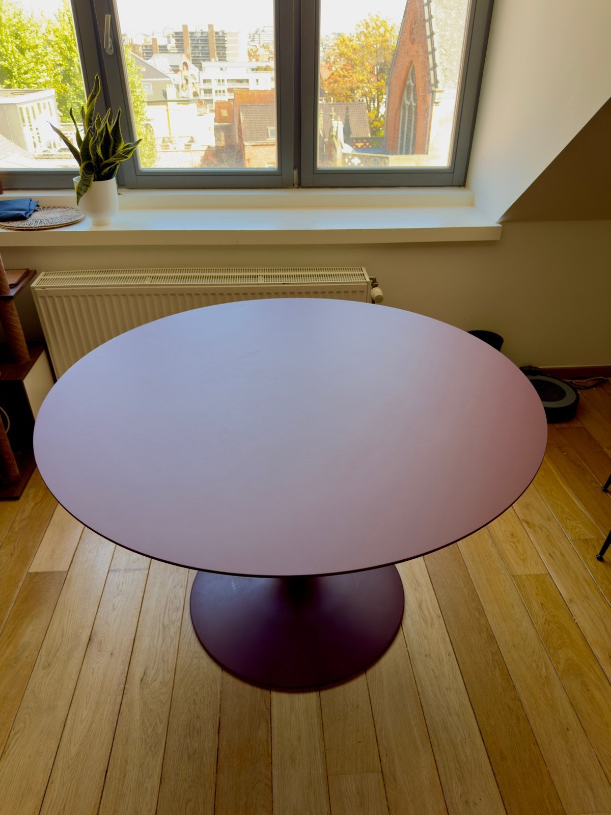 Magnifique Table Ronde Westwing – Couleur Vin/Bordeaux, Enlèvement, Comme neuf