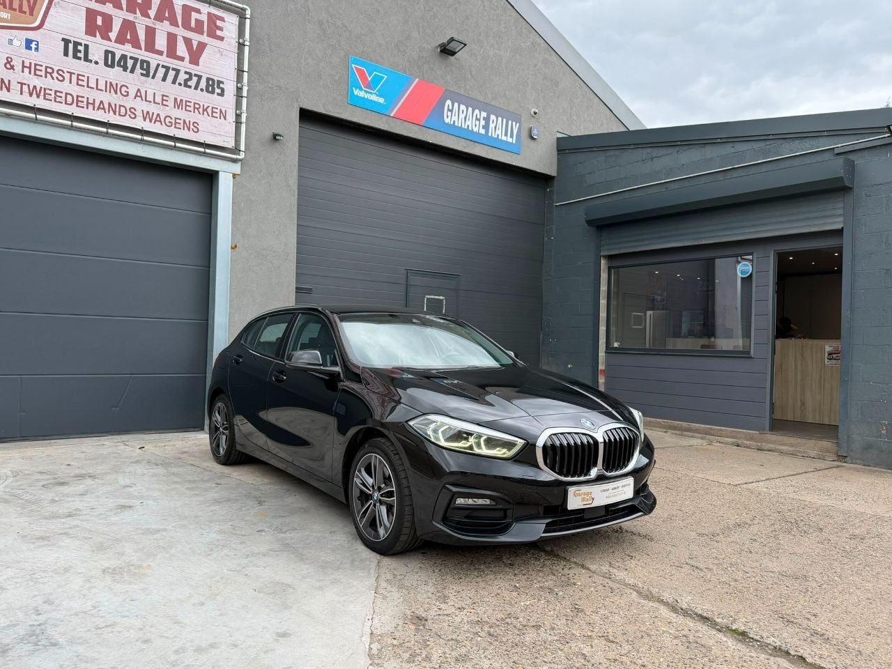 BMW 1 Serie 120 5-deurs 120 d xDrive Sport Line, Autos, BMW, Cuir, Alarme, Entreprise, Carnet d'entretien