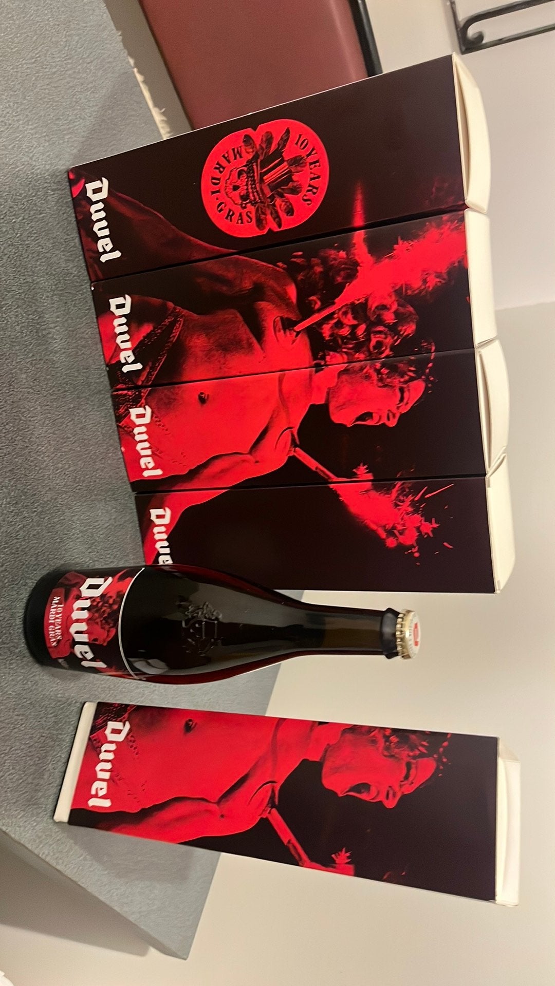 Volle fles duvel 750ml in heschenkverpakking 10y Mardi Grass, Verzamelen, Ophalen, Nieuw, Flesje(s), Duvel