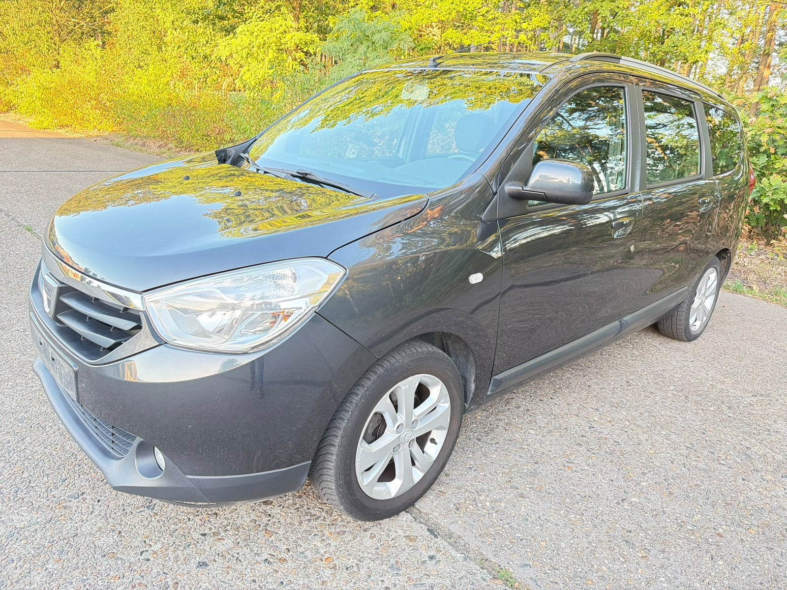 Dacia. Lodgy. 1.2 essence. 7 sièges, Autos, 1197 cm³, Argent ou Gris, Achat, Euro 6