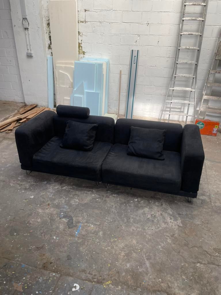 IKEA nubuk zwarte bank, Huis en Inrichting, Ophalen, Overige materialen, Gebruikt, Driepersoons