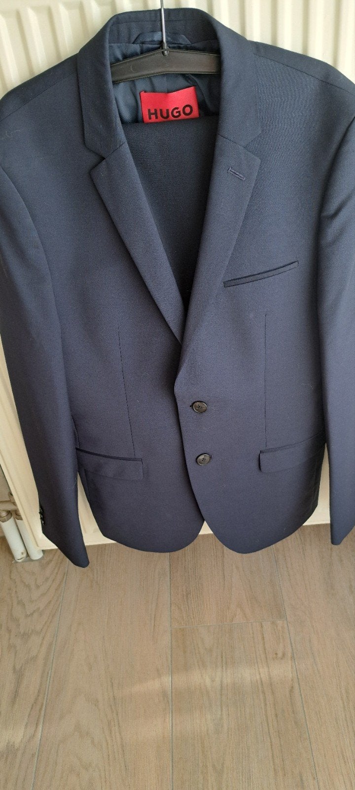 Hugo blazer met Zara kostuumbroek, Vêtements | Hommes, Costumes & Vestes, Enlèvement
