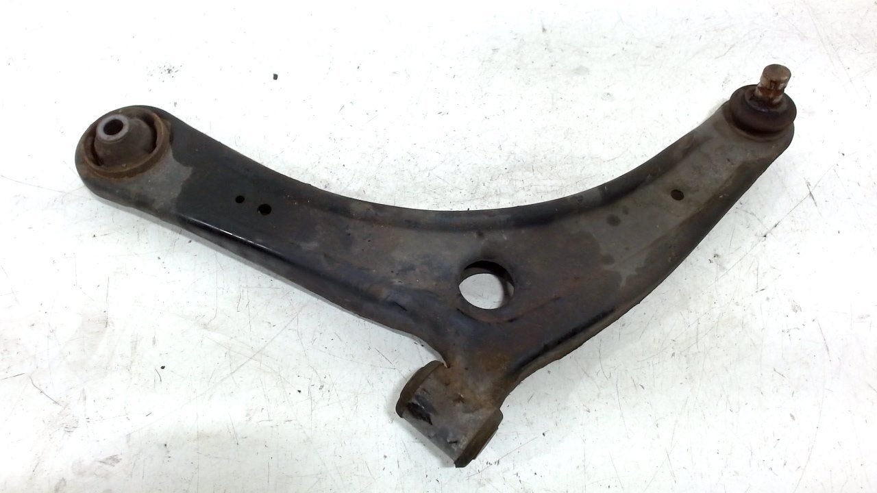Draagarm links voor Peugeot 4007, Onderdelen@venauto.nl, Van der Ven Autorecycling B.V., Citroën, Ettenseweg 76, 4706 PB Roosendaal, The Netherlands